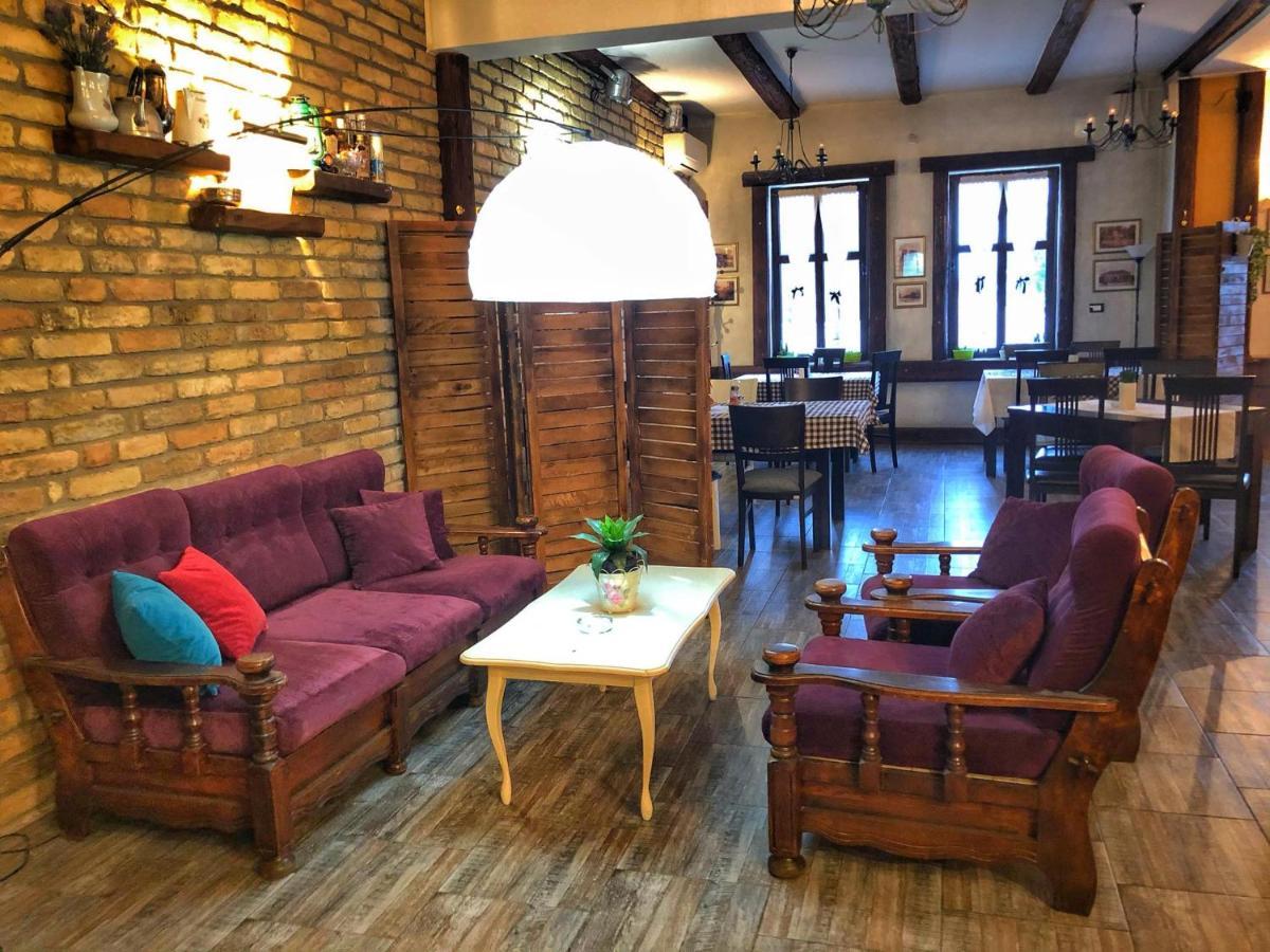 TEPIĆ Garni Hotel Restoran Temerin Esterno foto