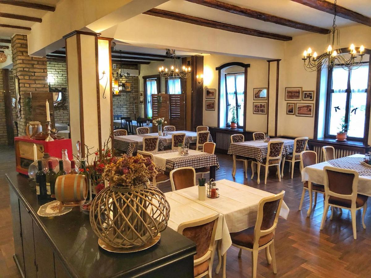 TEPIĆ Garni Hotel Restoran Temerin Esterno foto