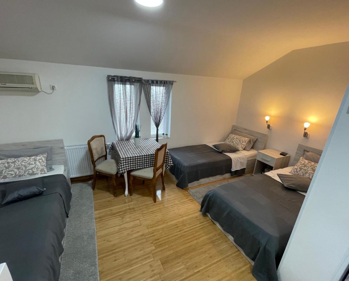 TEPIĆ Garni Hotel Restoran Temerin Esterno foto