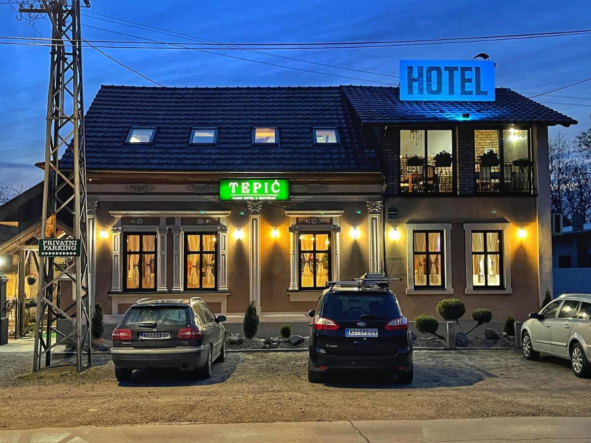 TEPIĆ Garni Hotel Restoran Temerin Esterno foto