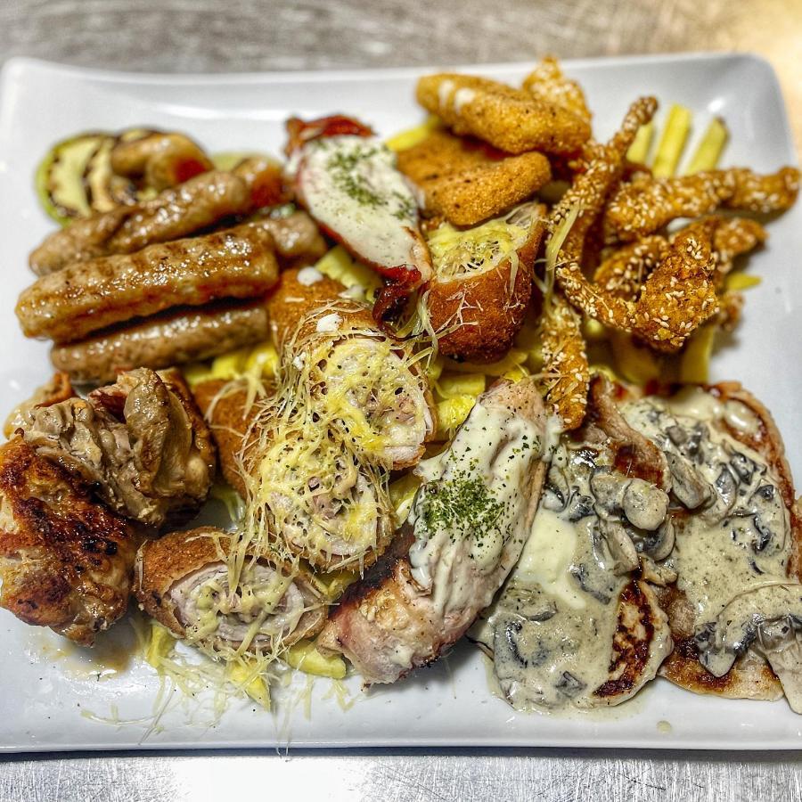 TEPIĆ Garni Hotel Restoran Temerin Esterno foto
